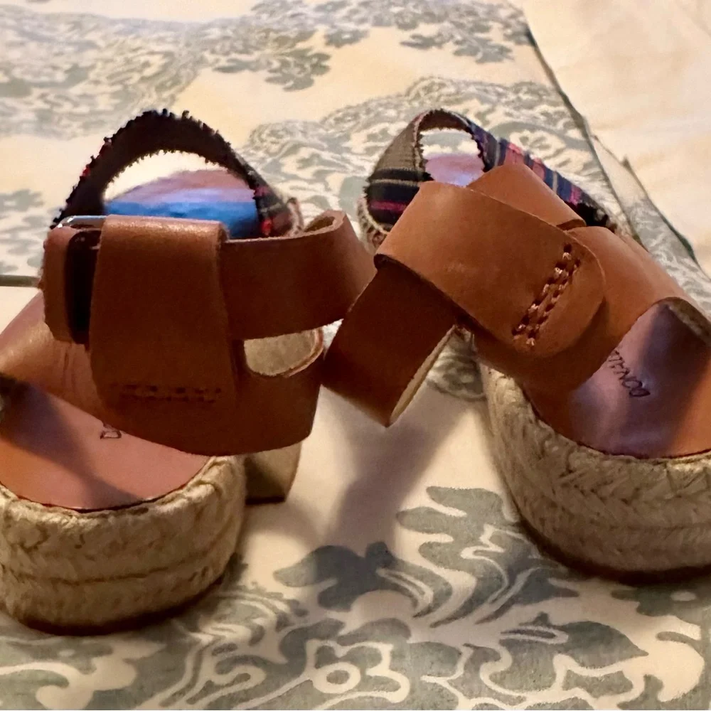 Donald J. Pliner Women's Rowen Espadrilles Sandals size 9.5 (new)